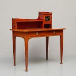 1056 9482 WRITING DESK